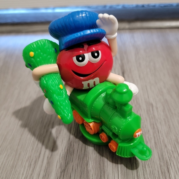 ✅️ M&M Christmas Train Series - Picture 2 of 7